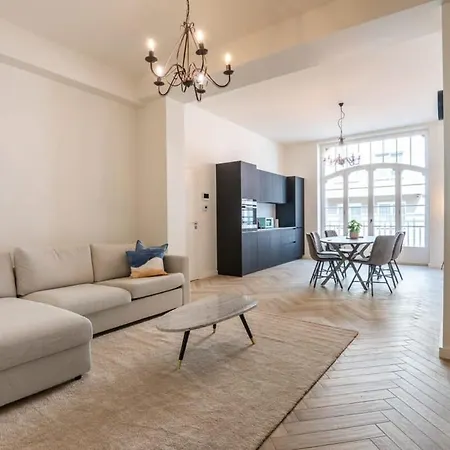 Appartement Beautiful Renovated In An Authentic Building