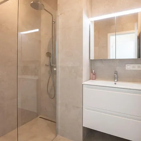 Beautiful Renovated In An Authentic Building Oostende