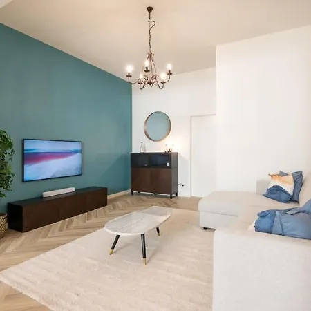 Beautiful Renovated In An Authentic Building Lägenhet *