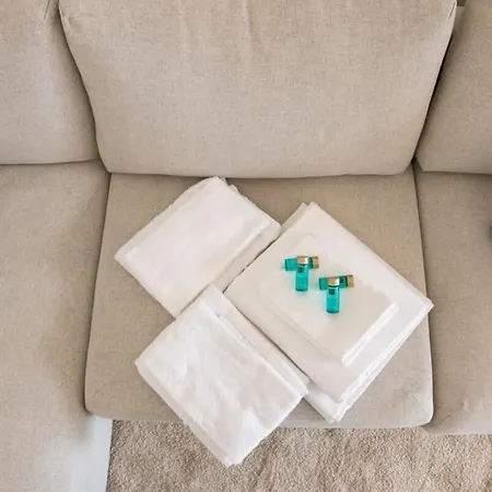 Beautiful Renovated In An Authentic Building *